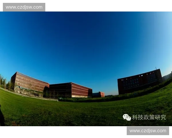 围绕足球联赛大学建设复合型体育教育创新发展路径战略实践探索新